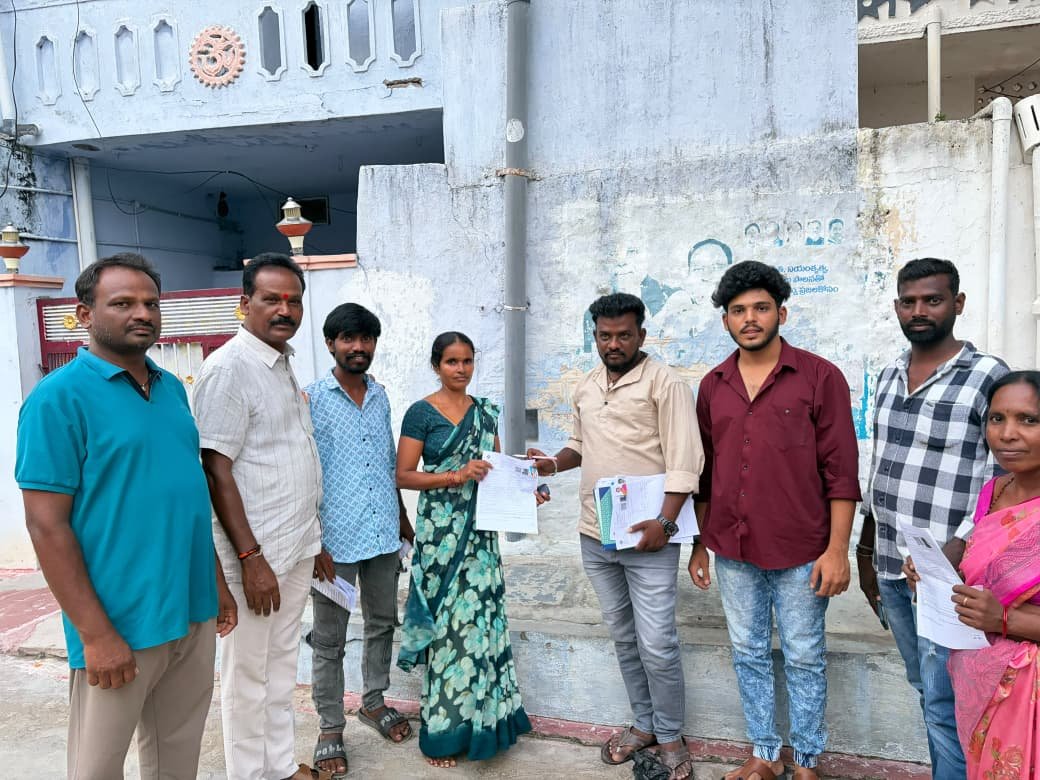 దేవరకొండ పట్టణం, 1వ వార్డులో ఓటరు నమోదు ప్రక్రియపై అవగాహన.